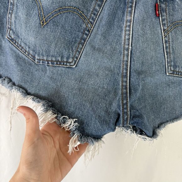 Levis 501 Jean Shorts Women's 30 Medium Wash Denim Button Fly Cut Off High Rise - Picture 8 of 10